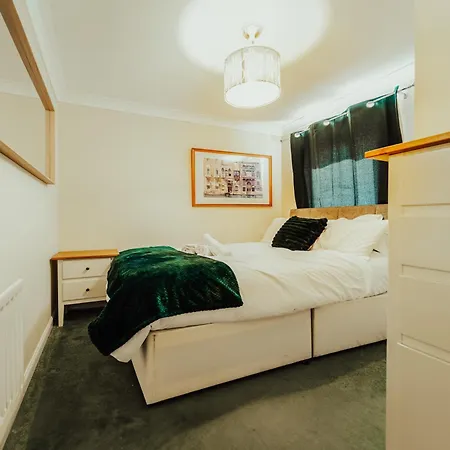 Luxury Riverview 2Bed Apt- 5 Mins From Excel London, Canary Wharf, 02 Arena - Free Parking - Playstation 4 Provided Extérieur photo