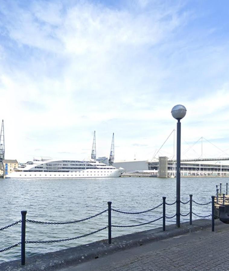 Appartement Luxury Riverview 2bed Apt- 5 Mins From Excel London, Canary Wharf, 02 Arena - Free Parking - Playstation 4 Provided Londres